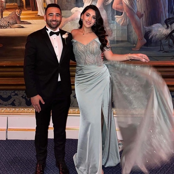 Catwalk couture beaded beaded evening gown - Picture 2 of 9